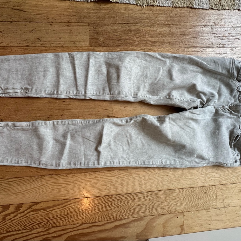 Guess Women's Skinny Jeans - Light Gray